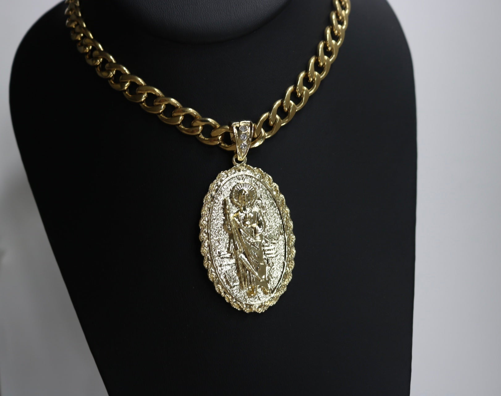 San Judas and Virgin Mary Double Side Pendant (14k Gold Plated) - Jewelry Set