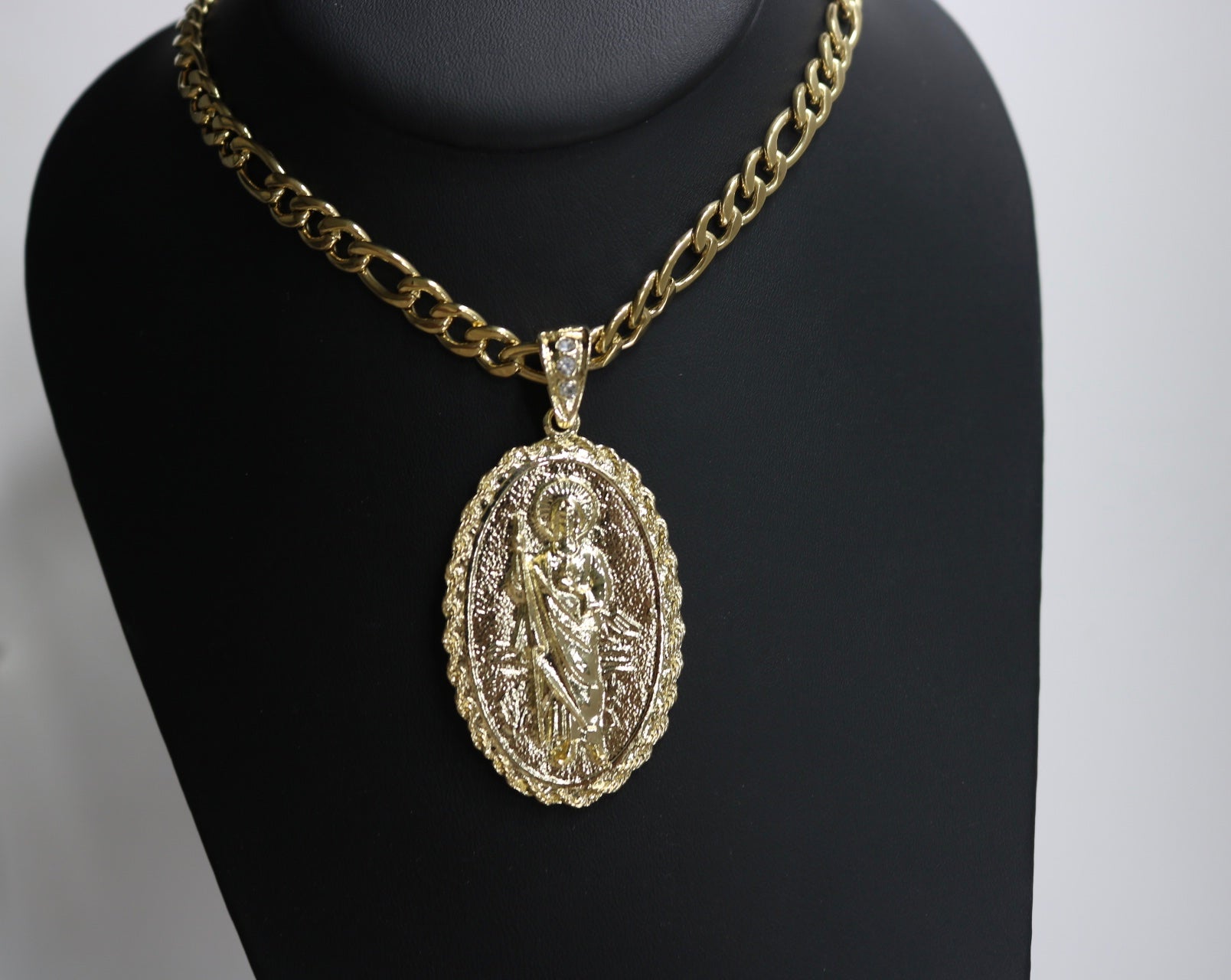 San Judas and Virgin Mary Double Side Pendant (14k Gold Plated) - Jewelry Set